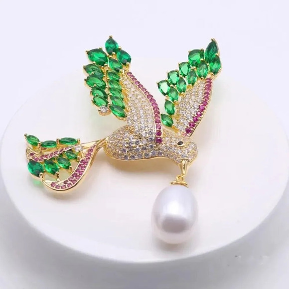 VQ Bird Brooch - Picture 2 of 5